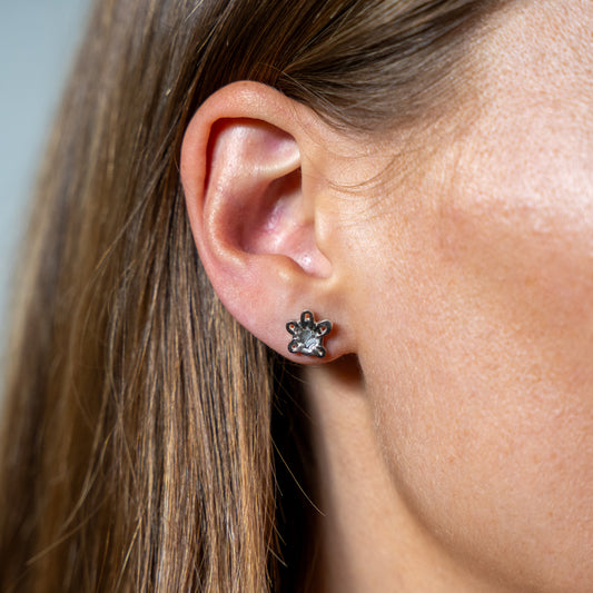 Single Everyman Hands Stud in Silver & Black Rhodium