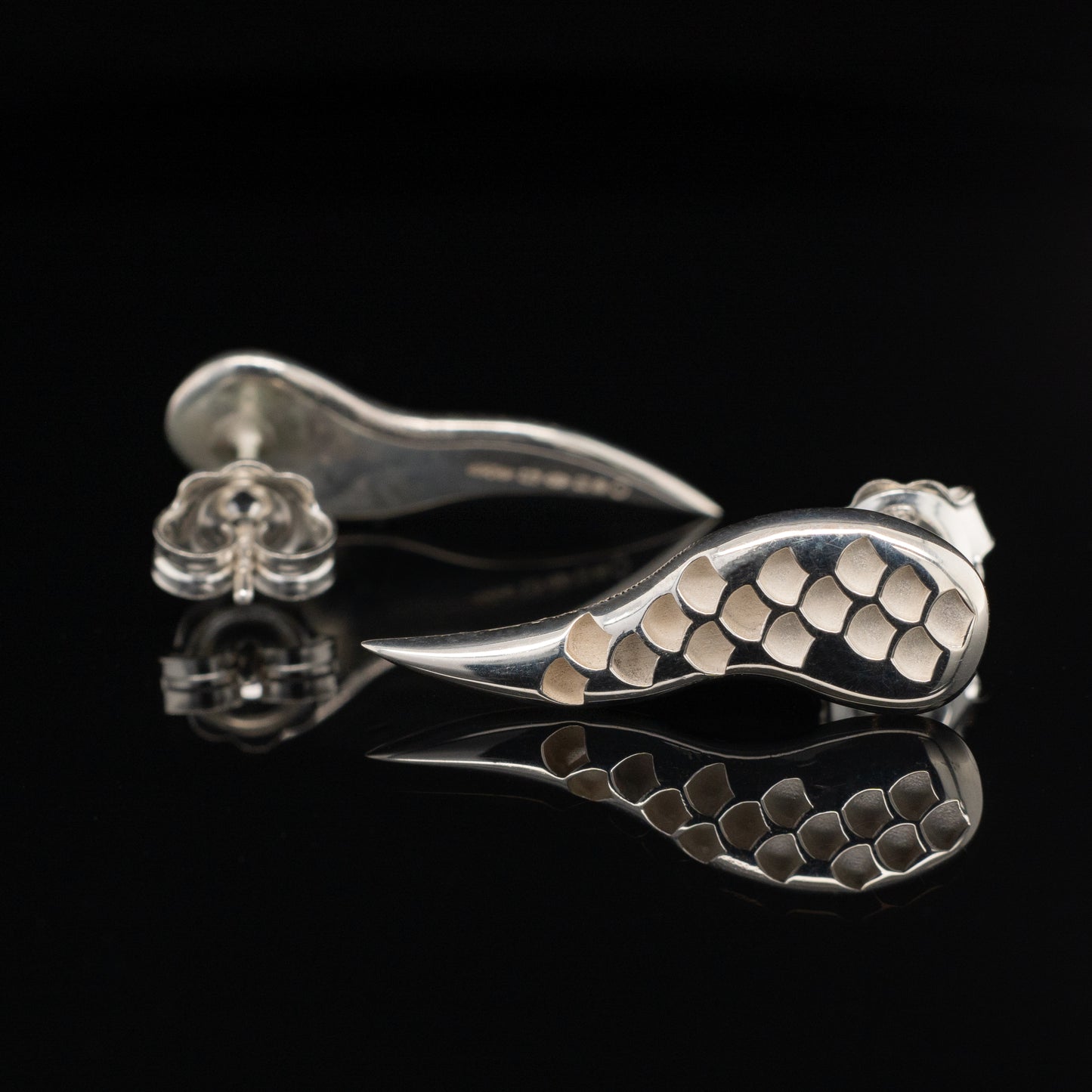 Mermaid body tail studs with indented scales