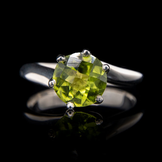Peridot Silver Twist Ring