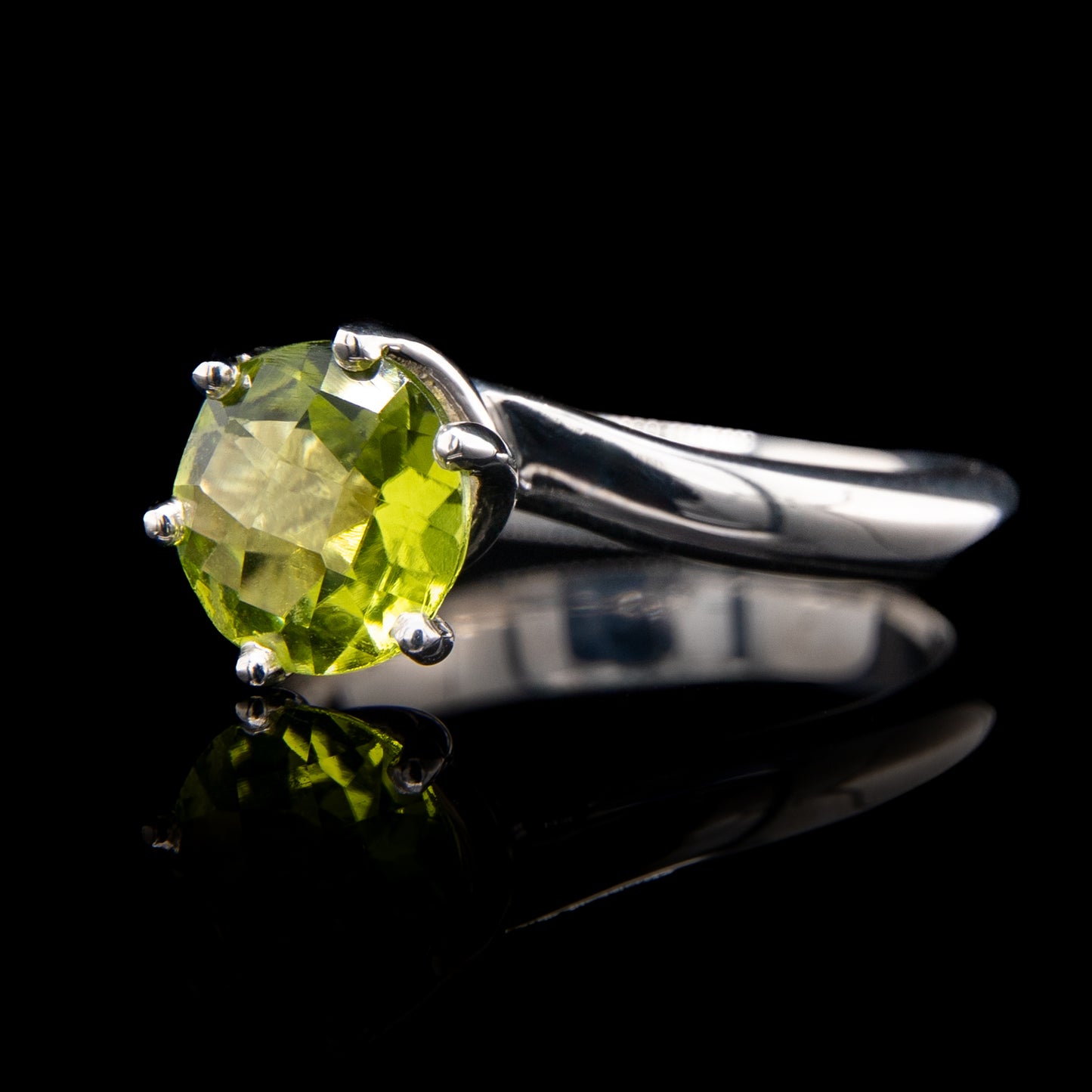 Peridot Silver Twist Ring