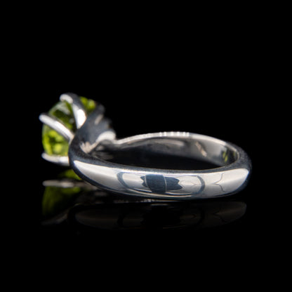 Peridot Silver Twist Ring