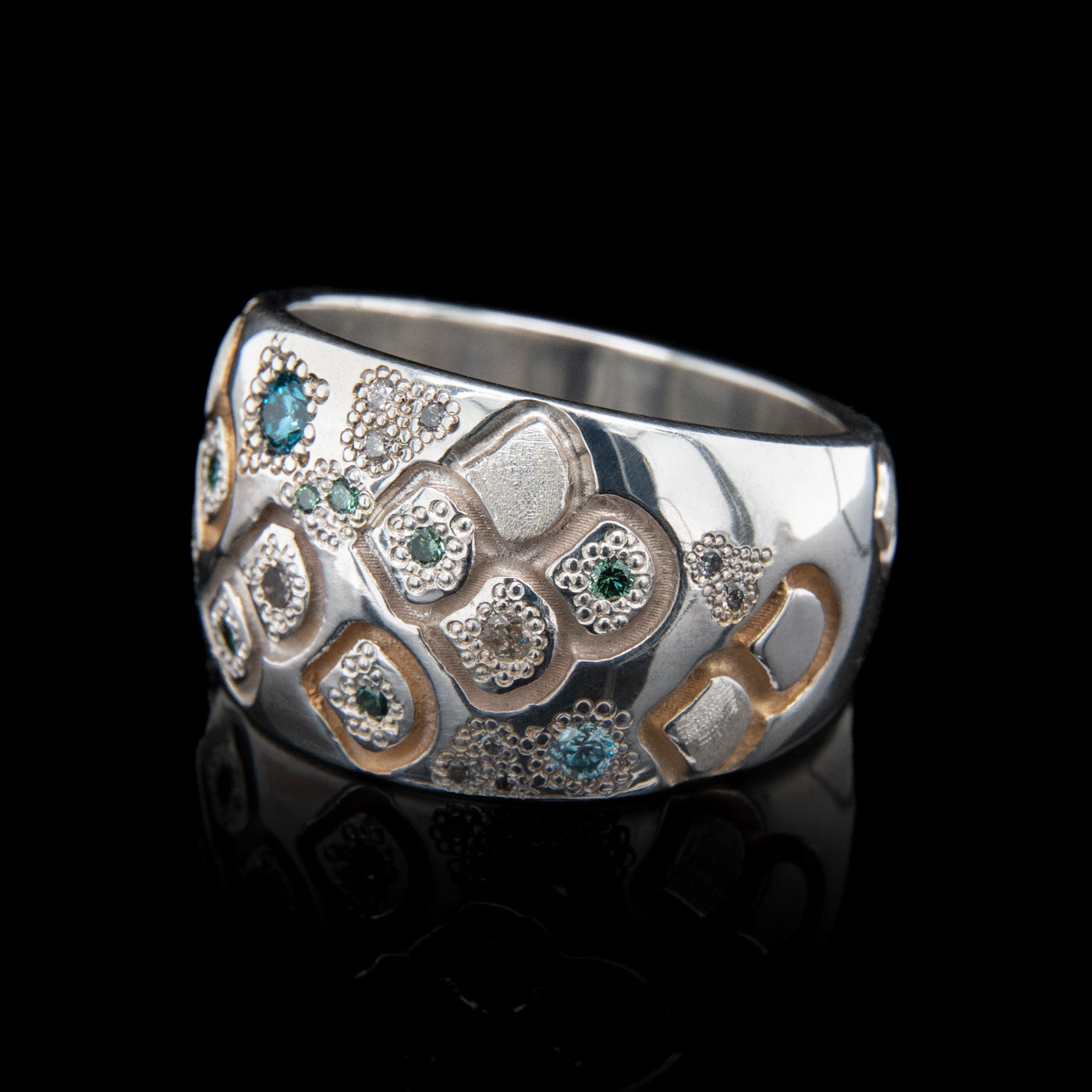 Chunky Mermaid Flush Scale Ring with Blue Diamonds