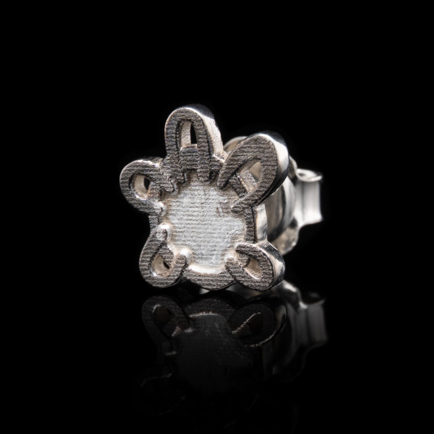 Single Everyman Hands Stud in Silver & Black Rhodium