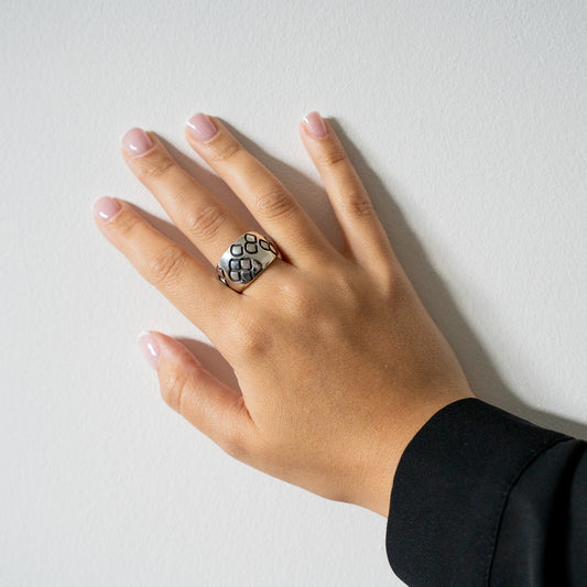 Chunky Engraved Mermaid Scales Ring