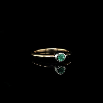 Emerald Venus Ring