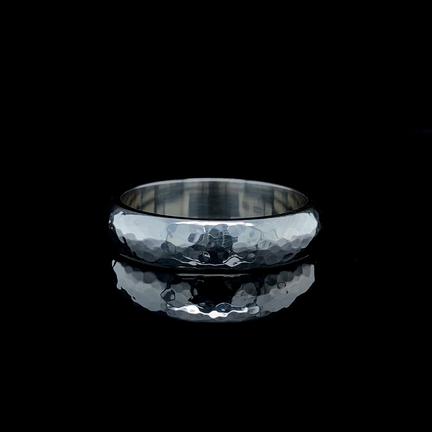 D shaped Hammered Rings