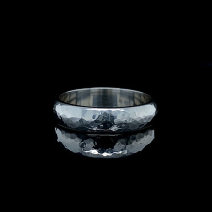 D shaped Hammered Rings