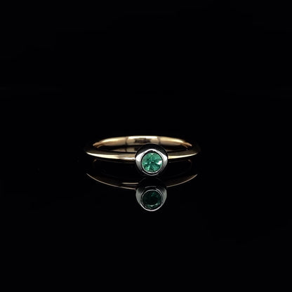 Emerald Venus Ring